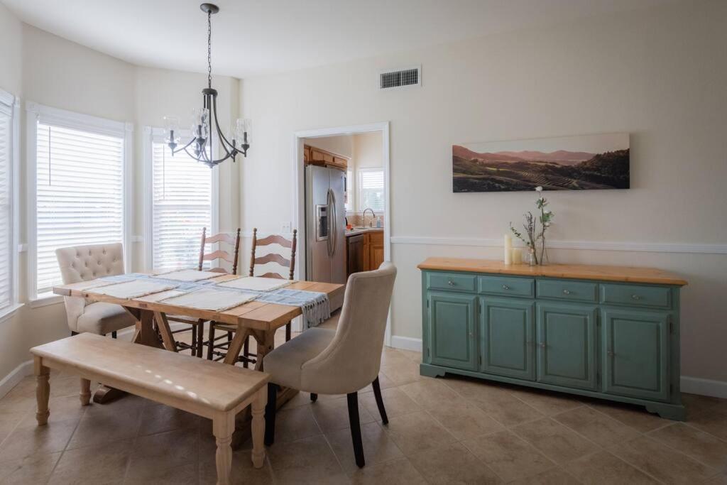 Our Farmhouse, Our Place: Cozy And Cute Homestead! Paso Robles Luaran gambar