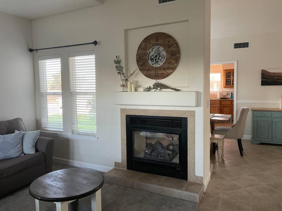 Our Farmhouse, Our Place: Cozy And Cute Homestead! Paso Robles Luaran gambar